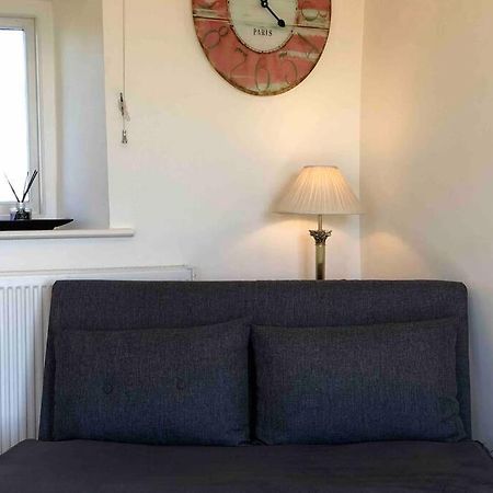 Secluded Romantic Cotswolds Barn - Sleeps 2 To 4 - Near Cirencester - Dog Friendly Villa Kemble Exterior photo